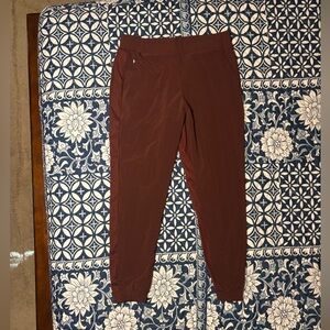 Athleta Women’s Brooklyn Lined Jogger size 12
